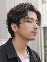 フィフス 大分(fifth)&nbsp;大分毛流れフェザーパーマメンズカット刈り上げセンターパート