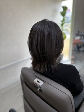 アキコ(AKIko) レイヤーボブ×グレージュ
