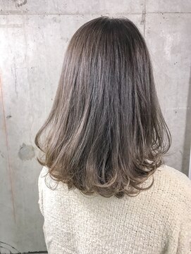 アヴァンスクロス あべのルシアス店(AVANCE.CROSS) ラベンダーアッシュ×セミディ×デザインカラー