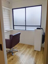 アルス ウィズ アクロス オモテサンドウ(aluss with AKROS omotesando)