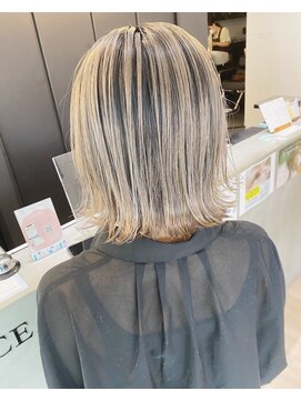 チェレ ロッソ 金剛店(Chere rosso) バレイヤージュ/デザインカラー/ハイトーンベージュ