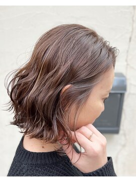 サーティーン(THIRTEEN) ゆるウェーブボブ・vegan認証HUEカラーでやわらかさUP(^^)30代☆