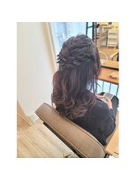 アバント(avant)&nbsp;ミディアム/お呼ばれヘア/ハーフアップ