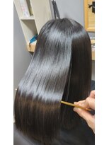 スリーク バイ ロイ 円町本店(sleek by roy)&nbsp;年末年始綺麗な髪で！髪質改善トリートメントカラー。