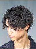 渋谷メンズパーマセンターパートウルフカットミディアムパーマ