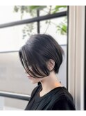 ショートボブ