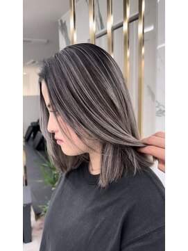 メゾン(Maison) 三宮/ダブルカラー/ハイトーン/ブリーチ/カラー/インナーカラー