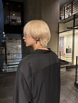 ジルバイジゼル(JILL by GiseL) ホワイトブロンド