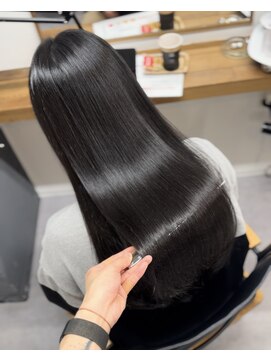 ファーストステップ 表参道(FIRST STEP) 乾燥知らずのうる艶ブラックヘア