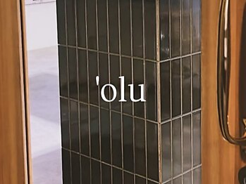 オル('olu)の写真/大きな窓から陽の光が差し込む柔らかい空間。2席だけのゆったりと心地良いsalon,,,
