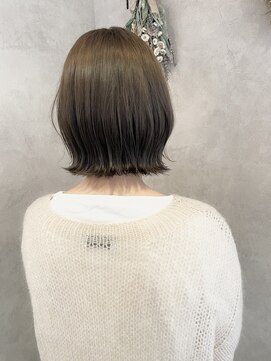 ドール 阪急高槻(DOLL) くびれ切りっぱなしボブ