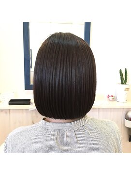 メゾンドルル(Maison de LuLu) 艶、収まり◎シンプルワンレングスボブ