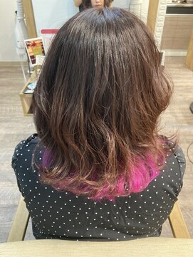 アレンジヘアー(aRe:nge HAIR) おしゃれ!インナーピンク
