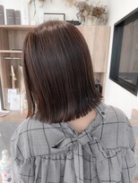 メゾン イネ(Maison INE)&nbsp;グレージュ×切りっぱなしボブ