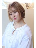 ミルクティーベージュでくびれシルエットの小顔ショート【藤枝】
