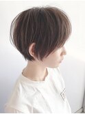 耳かけショートボブ20代30代40代髪型　大人かわいいショートヘア