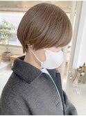 マッシュショートカット丸みショートヘア前髪ありショートボブ