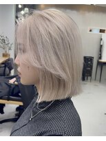 キラ 原宿(KILLA)&nbsp;前髪イメチェンこなれミディウェーブパーマアンブレラカラー