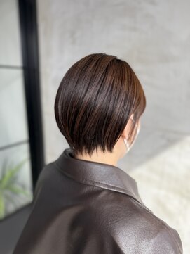 アンディ ニジュウサンド クリエイション(and D 23℃ creation) ショート/丸みショート/襟足ギザギザショート/耳掛けショート