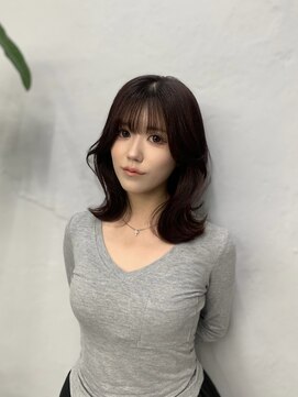 シェス 梅田茶屋町(shes) ミディアム×くびれヘア/アリサ