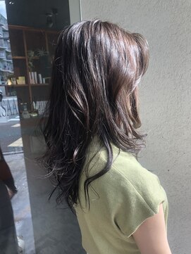 ロンド(Le Rond) ミディアムレイヤーカット/オリーブグリーン/チャコールグレー