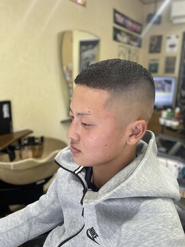 バーバーサトウ(BARBER SATO) バズニグロ
