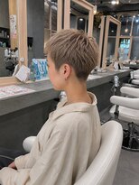 ラベルムバイエーケー(La Belleme by AK)&nbsp;大人美人ベージュベリーショート