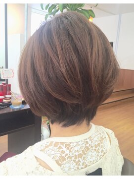 ヘアーデザイン ベルタ(Hair Design BELTA) グラデーションボブ/ボブ/丸みショート/暖色カラー