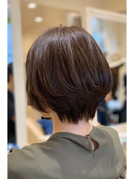 エイミーバイアフロートザガーデン 浦和店(amie by afloat the garden) 襟足スッキリがポイント！！ひし形ショート【浦和】