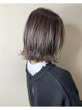 ロージアバイアルティナ(ROSIER by artina) ラベンダーアッシュ×外ハネボブ 【ROSIER町田】