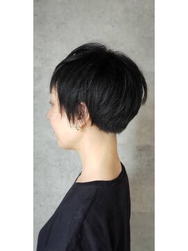 ティアム(Tiam) 黒髪ショートスタイル