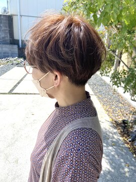 ルームスヘアー(Rooms Hair) 刈り上げショート×ピンクベージュ