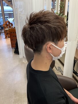 コアフィールフィス(COIFFURE fils) 《見附　今町》メンズ　ツーブロ　刈り上げ　束感