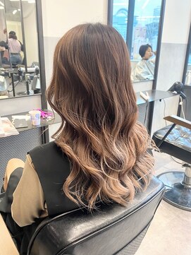 エイト 池袋店(EIGHT ikebukuro) グラデーションカラー☆遠田