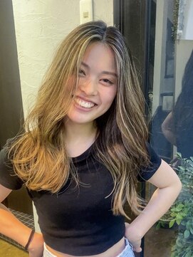 ノラ ウメダ(NORA UMEDA) 【NORA UMEDA 高木】地毛ハイライトカラー