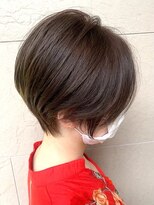 ボイスヘア(voice hair)&nbsp;耳がちらりと見えるナチュラル大人ショート