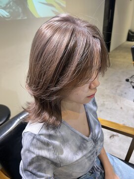 トレス(TRESS) 外ハネボブ ハイトーンカラー レイヤーボブ くびれ