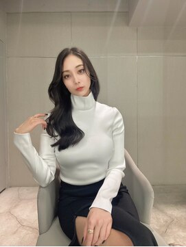 ジーナ 名駅(XENA.) 《xena/中島》色気が出るレイヤースタイル