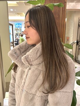 ビュートリアム265(BEAUTRIUM 265) ストレートヘア ロングヘア 艶髪 髪質改善 ハイライトカラー