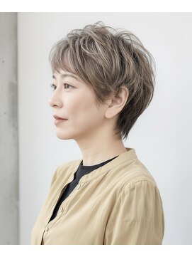 イロ(iro) 似合わせカット+白髪ボカシ+髪質改善