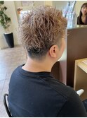 クリームベージュ×スパイラルパーマ