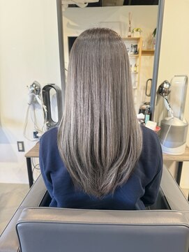 アッシュグレー