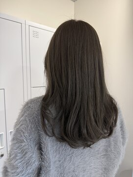 透明感グレージュカラー