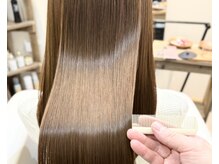 髪質改善/縮毛矯正　LIVの雰囲気（自然な柔らかさと艶感を大切に.乾かすだけでまとまりやすく）