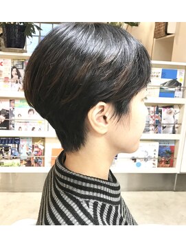 ヘアアンドメイクフリッシュ(HAIR&MAKE FRISCH) タイトショート