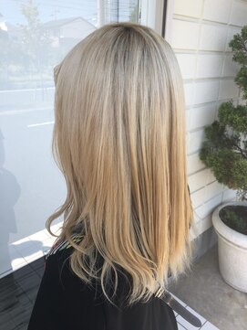 インク ヘアデザイン(incc hair design) ロングハイブリーチカラー