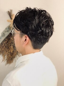 サンジュウナナドシー 大宮東口店(37.0℃) ツーブロックパーマスタイル