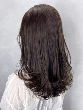 アイティー バイ アルバム 浦和店(IT by ALBUM) レイヤーカット_チェリーブラウンフェミニンロング_ba402982