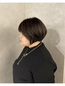 ハルキ ミナト ジャパン オオサカ(HARUKI MINATO japan OSAKA) 40代50代小顔似合わせカットくびレイヤーエモージュ大人可愛い