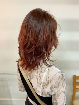 キューズ クラブ(cuz KLUB) 【cuzKLUB】ミディアムレイヤー×チェリーレッド*池袋